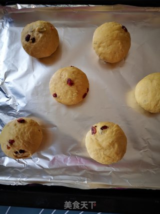 蔓越莓南瓜小餐包的做法步骤：9