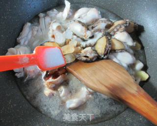 鲍鱼烧牛蛙的做法步骤：12
