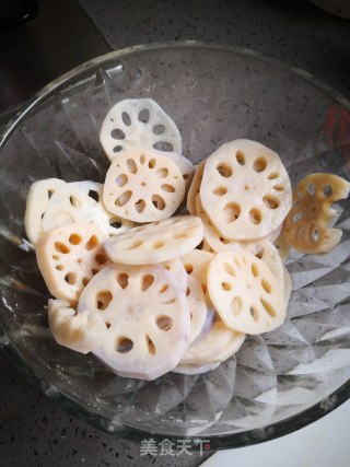 炝拌藕片的做法步骤：3