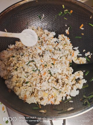 胡萝卜鸡蛋炒饭的做法步骤：7