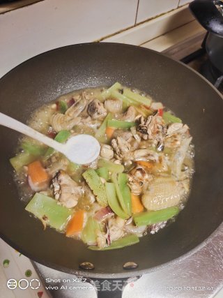 莴笋烧鸡肉的做法步骤：7