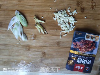 酱炒八爪鱼的做法步骤：3