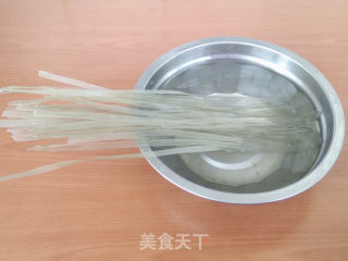 冬瓜烧宽粉的做法步骤：2
