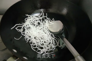 发面韭菜豆腐小馅饼的做法步骤：3