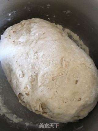 韭菜肉饺的做法步骤：1