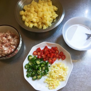 肉末土豆丁的做法步骤：1