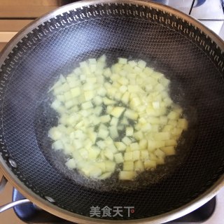 肉末土豆丁的做法步骤：2