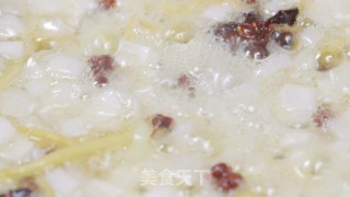葱油秋葵的做法步骤：1