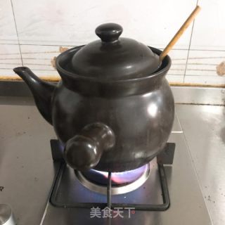 通乳散结 乳腺增生结节 巧用1汤“夏枯草+猪肉”+1方的做法步骤：3