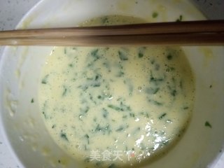 芹菜叶鸡蛋饼的做法步骤：3