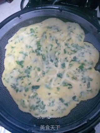 芹菜叶鸡蛋饼的做法步骤：6