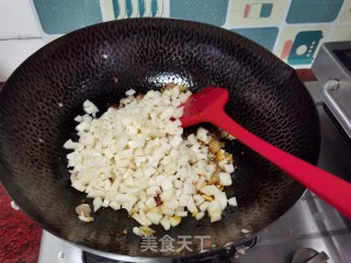 酱香酸辣藕丁的做法步骤：7