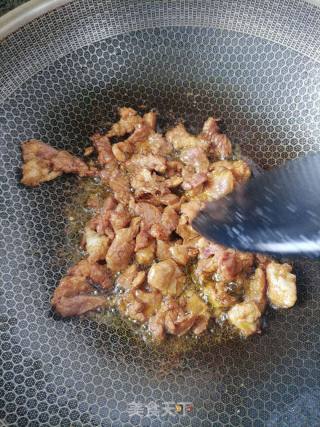 芹菜炒肉的做法步骤：2