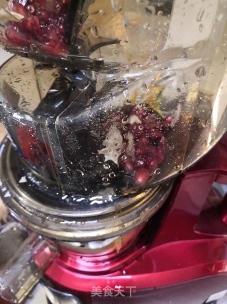 石榴汁的做法步骤：2