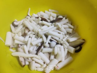 双菇炒油菜的做法步骤：5
