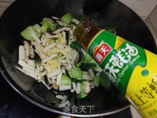 双菇炒油菜的做法步骤：12