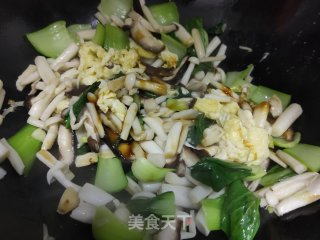 双菇炒油菜的做法步骤：13
