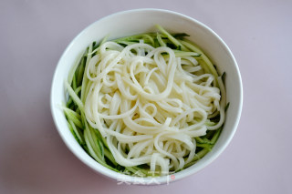 快手牛肉酱拌面的做法步骤：4