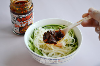 快手牛肉酱拌面的做法步骤：7