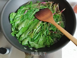 萝卜缨炒毛豆的做法步骤：2
