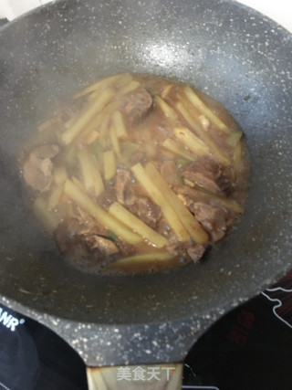 芹香酱牛肉炖土豆的做法步骤：13