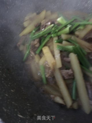 芹香酱牛肉炖土豆的做法步骤：15