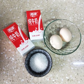 牛奶煮鸡蛋的做法步骤：1