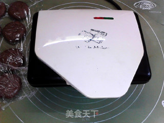 双重芝士德式啤酒伴侣火腿黑全麦格子华夫饼的做法步骤：14