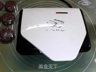 双重芝士德式啤酒伴侣火腿黑全麦格子华夫饼的做法步骤：16