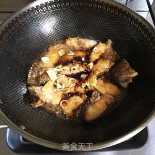 毛豆烧鱼块的做法步骤：3