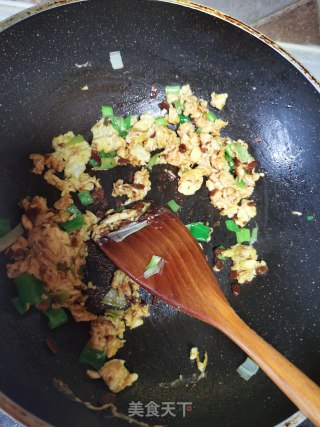 生菜蛋包饭的做法步骤：3