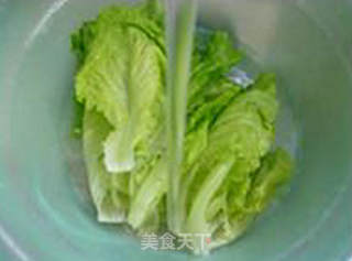蟹肉棒生菜大米粥的做法步骤：4