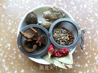 卤猪舌的做法步骤：4