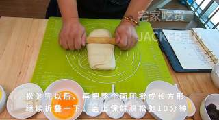 抹茶辫子吐司，超级柔软蓬松，奶香味十足的美味，满满奶香甜蜜。的做法步骤：8