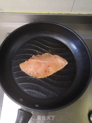 黑椒鸡胸的做法步骤：2