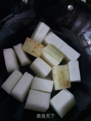 红烧冬瓜的做法步骤：2
