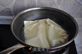 豆皮酱菜卷的做法步骤：2