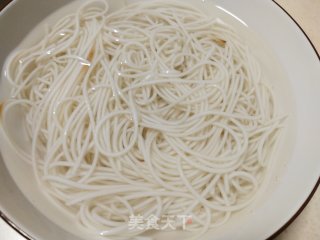 玉米牛肉酱拌面的做法步骤：4