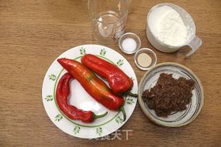 牛肉辣椒包子&西红柿蛋花汤早餐的做法步骤：1