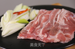 葱爆羊肉的做法步骤：2