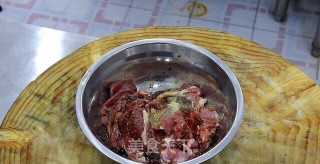 葱爆羊肉的做法步骤：3