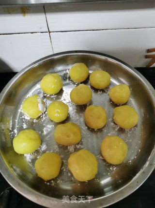 爆浆芝士土豆球的做法步骤：6