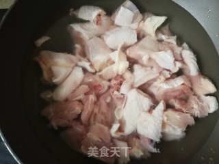 笋干炖鸡块的做法步骤：5