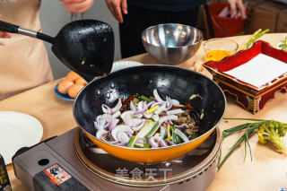 爆炒羊杂，鲜而不腥，下酒必备的做法步骤：5