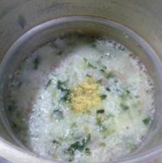 雪菜瘦肉丝大米粥的做法步骤：13