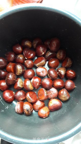 电压力锅煮板栗的做法步骤：1