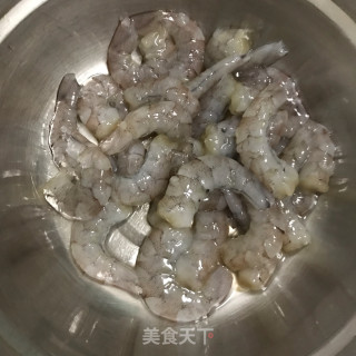 虾饼的做法步骤：1