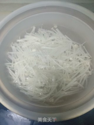 金针菇蛋汤的做法步骤：3