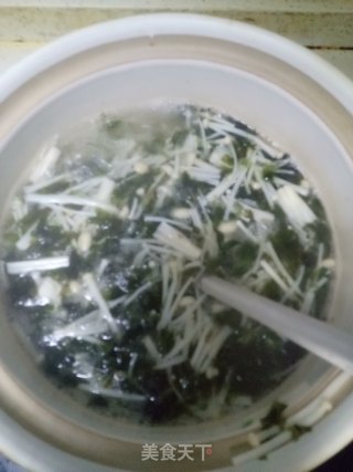 金针菇蛋汤的做法步骤：4