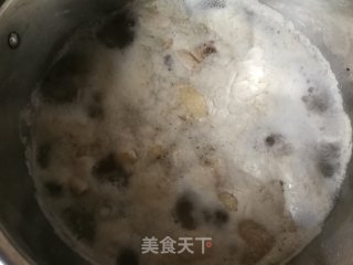 虫草花冬瓜鸡腿汤的做法步骤：3